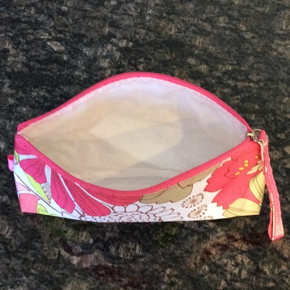 Clinique Floral Cosmetic Bags x 2 - Picture 5 of 10